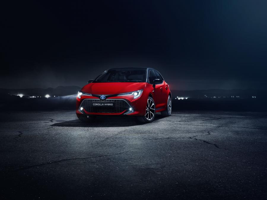  Toyota Corolla Hybrid 2018 года  (WW) (фото 13 из 61)